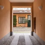 Charming 4 Person Navigli District - Mirable Pm Apartman Milánó